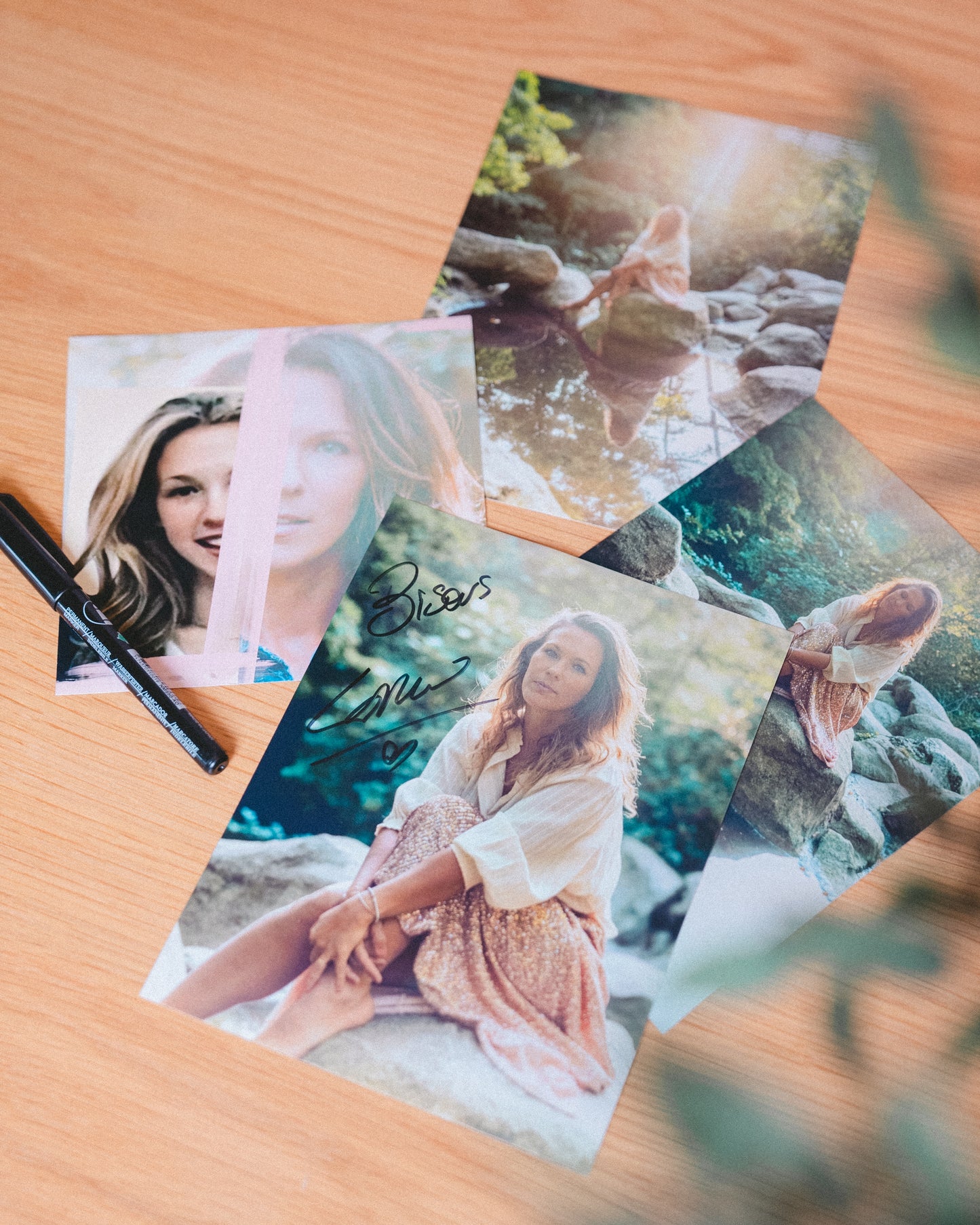 PACK DE 4 PHOTOS - 20 ANS X2 (DONT UNE DÉDICACÉE)