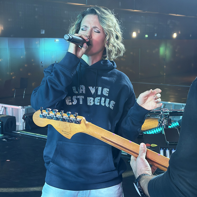 Sweat à capuche "La vie est belle"